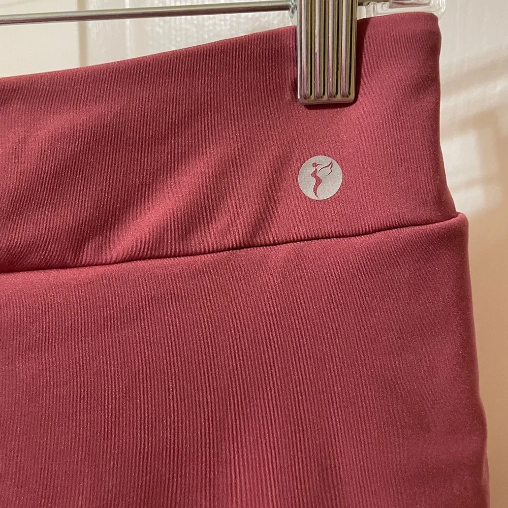 NEW! Marika Women's Burnt Red Athletic Skirt Skort Workout Yoga Active Size Med - Picture 6 of 9